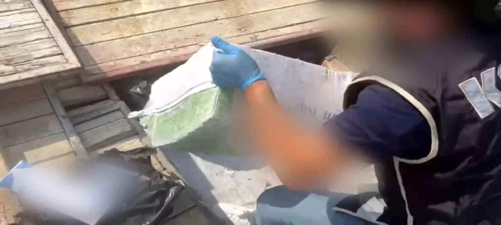 batmanda kacak sigara operasyonu aDqsrlcR