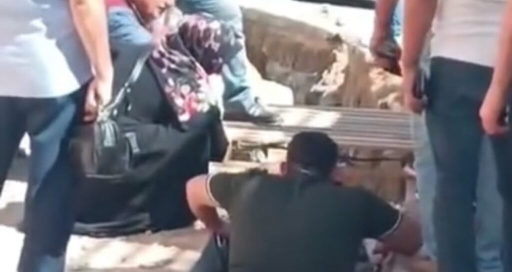 Belediyenin açtığı kanal, kadına mezar oluyordu