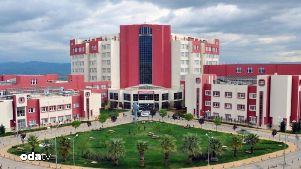 ‘Bıçak parası’ alan doktor görevinden uzaklaştırıldı