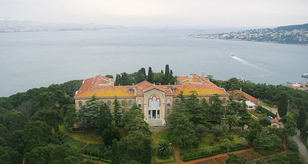 Erdoğan’ın söz verdiği Heybeliada Ruhban Okulu hakkında ne biliyoruz?