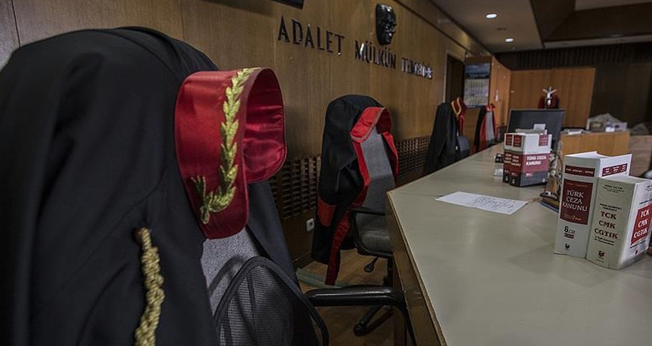 retweet yargisi paylasmadigi iceriklerle hapis cezasi aldi meslekten atildi UFsEi6fl