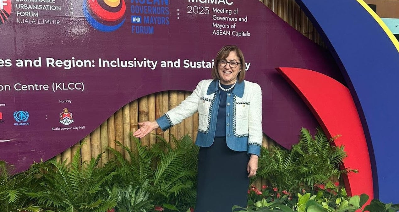 vatandas aclikla sinaniyor akpli belediye malezyada sov yapiyor NMiqv9QE