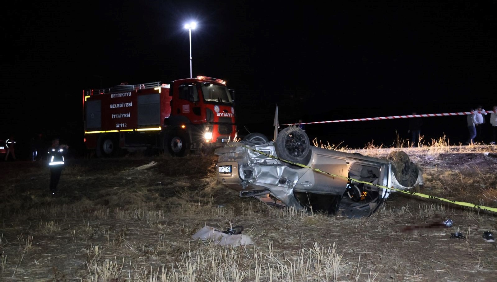 kontrolden cikan otomobil tarlaya uctu 2 olu Zk8cF8Gh.jpg