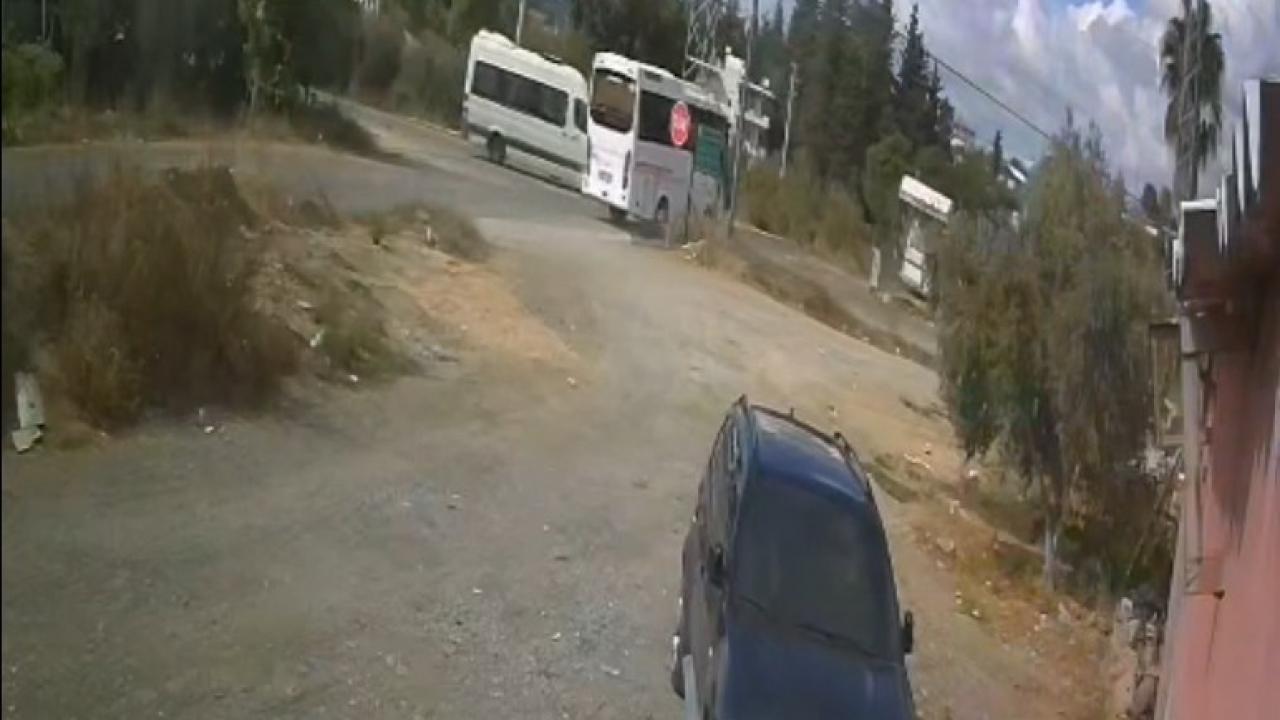 okul servisiyle midibus carpisti 7 ogrenci yaralandi SALxnFjr