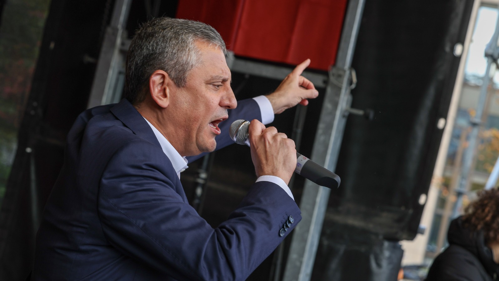 ozgur ozel millet iradesine sahip cikiyor mitinginde eskisehirde konusuyor inQZBZ7c.jpg