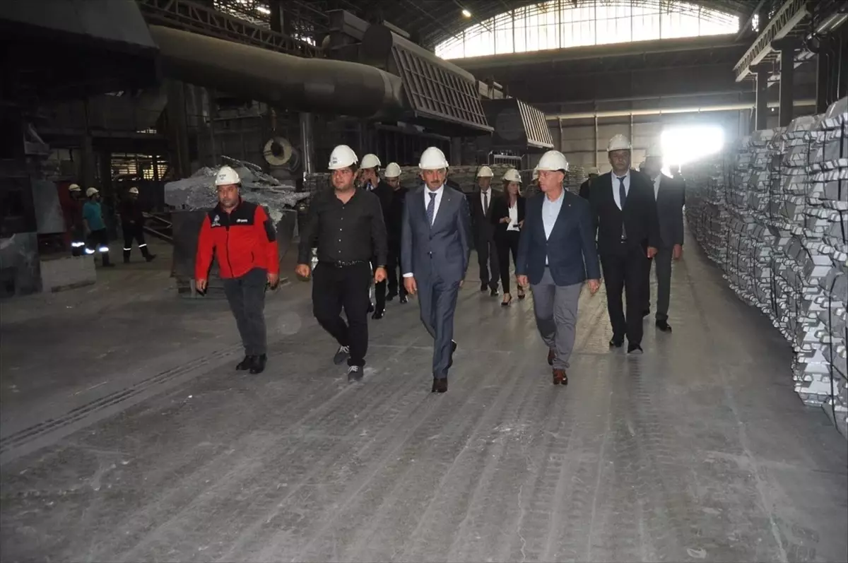 vali sezer tekirdagdaki aluminyum fabrikasini ziyaret etti 4NdiDsax.jpg