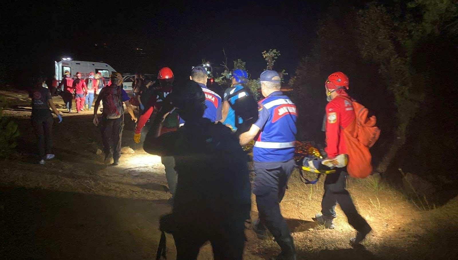 yuksekten dustuler magaradaki iki cocuk kurtarildi 8pUI4mQg