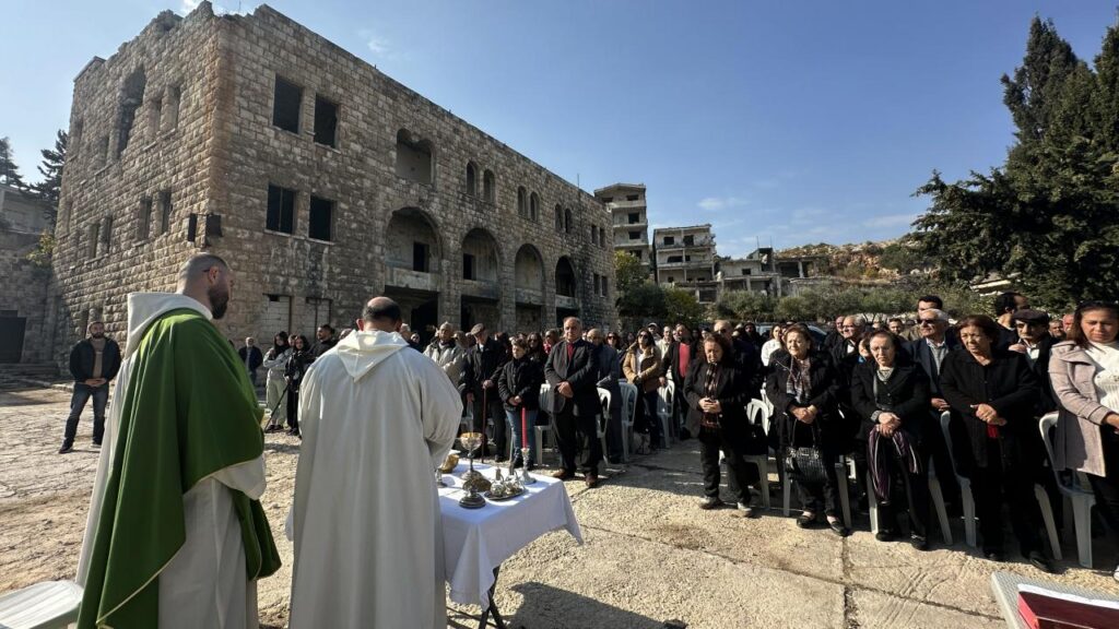 Esed zulmünden kaçan Hristiyanlar, 14 yıl sonra İdlib’de ayin yaptı