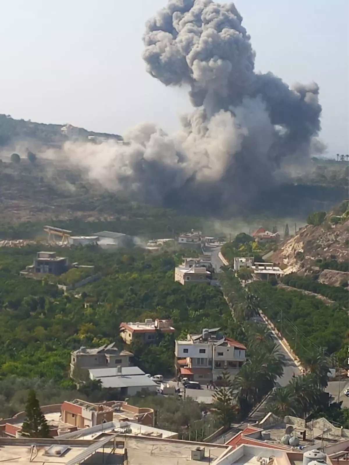 israilin sur kentine hava saldirisi DzdRBELO.jpg