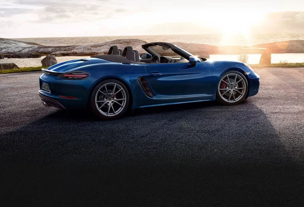 porsche-elektrikli-718-boxster-ve-cayman-projelerine-devam-ediyor-8jSWVe9q.jpg
