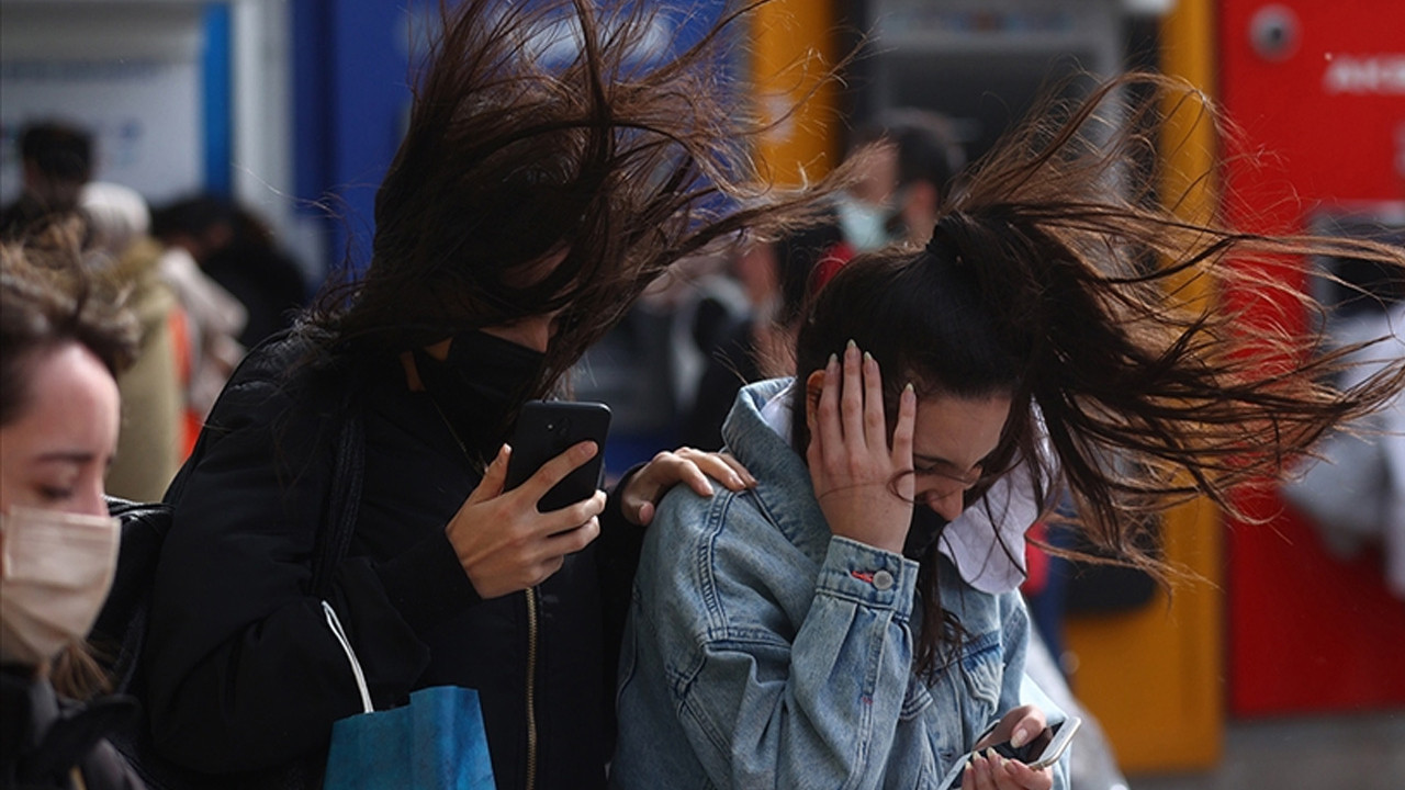 İstanbul’a Dondurucu Hava ve Sağanak Yağış Uyarısı Geldi