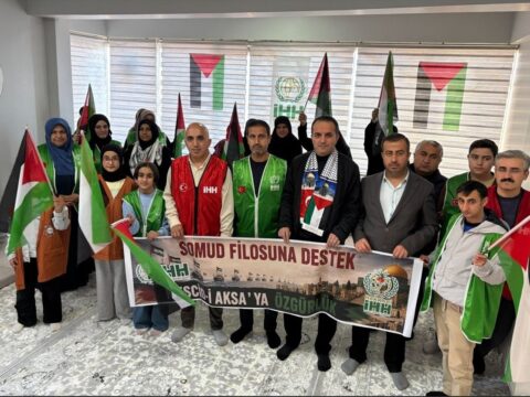 İHH Hakkari Şubesi, İsrail’in Sumud Filosu’na Yönelik Saldırısını Kınadı